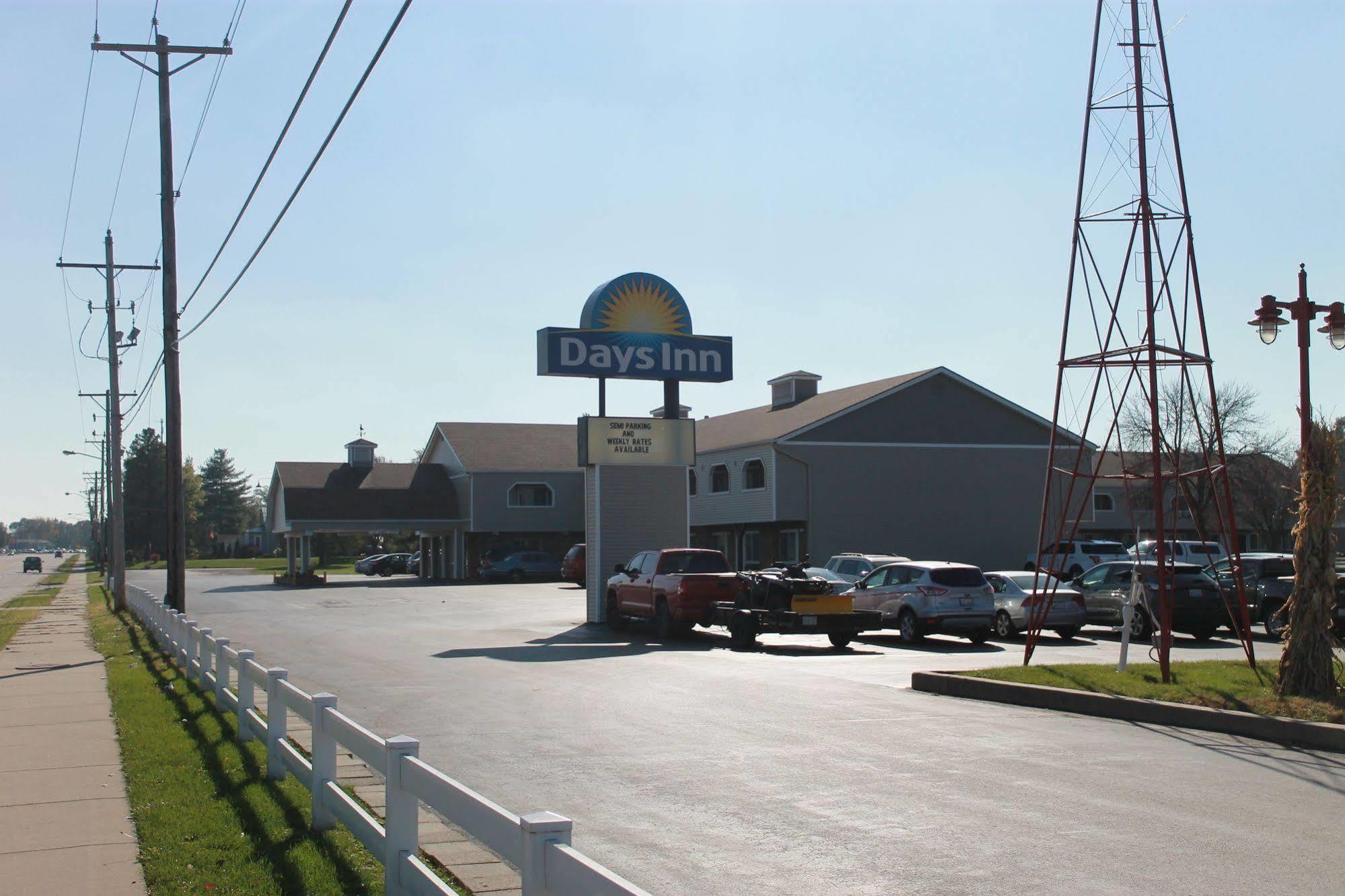 Days Inn By Wyndham Davenport Ia Exteriér fotografie