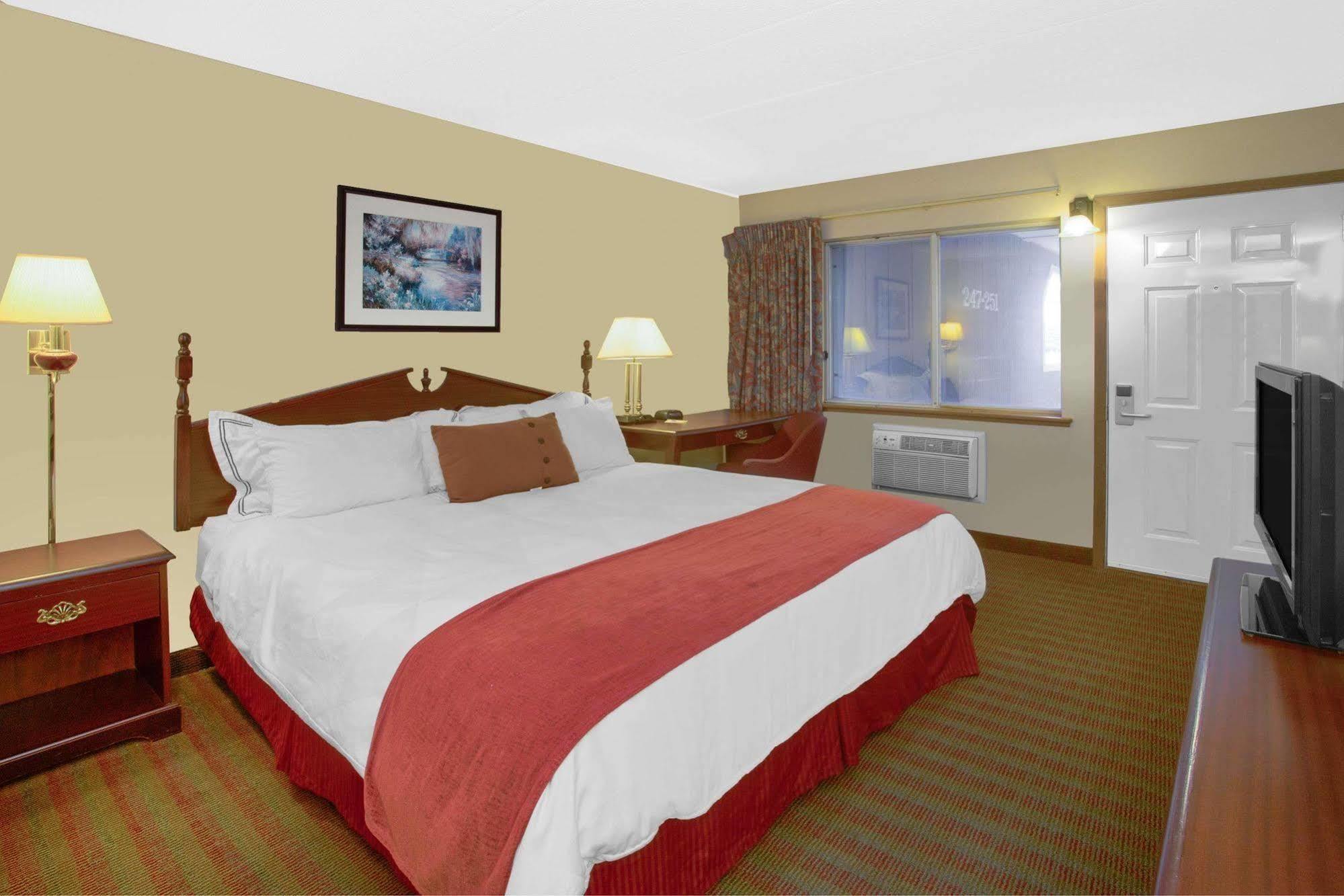 Days Inn By Wyndham Davenport Ia Exteriér fotografie